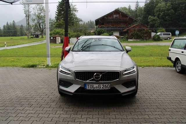 Gebraucht Volvo V60 CC 184 PS (135 kW) 2024 Kombi