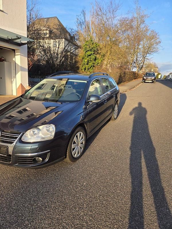 Gebraucht VW Golf V Comfortline 105 PS (77 kW) 2009 Blau Kombi
