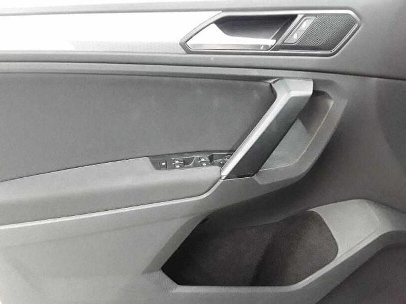 Gebraucht VW Tiguan Life 150 PS (110 kW) 2023 Schwarz SUV