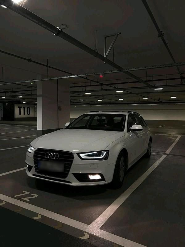 Gebraucht Audi A4 Ambiente 177 PS (130 kW) 2012 Weiß Kombi
