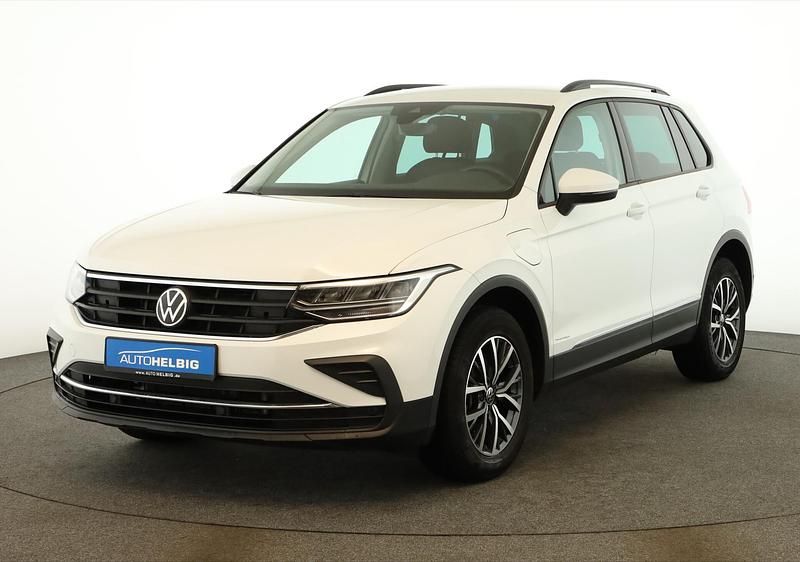 Pure white Gebraucht 2022 VW Tiguan Life SUV | 25.780 € (Fairer Preis) - Bild 1/4