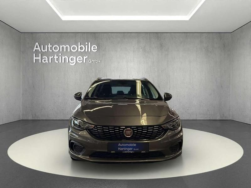 Gebraucht Fiat Tipo Easy 120 PS (88 kW) 2017 Grau Kombi