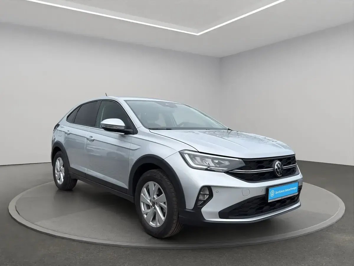 Gebraucht VW Taigo Basis 95 PS (69 kW) 2022 Silber SUV