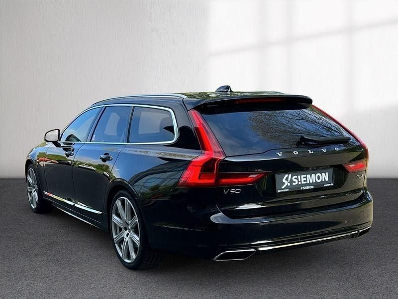 Gebraucht Volvo V90 Inscription 250 PS (183 kW) 2019 Metallic (schwarz Kombi