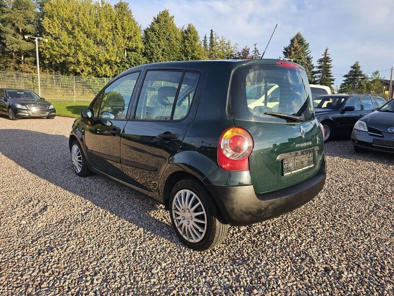 Käytetty Renault Modus Authentique 65 HP (47 kW) 2006 Vihreä Tila-auto
