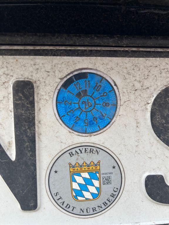 Gebraucht BMW 528 258 PS (189 kW) 2010 Grau Limousine