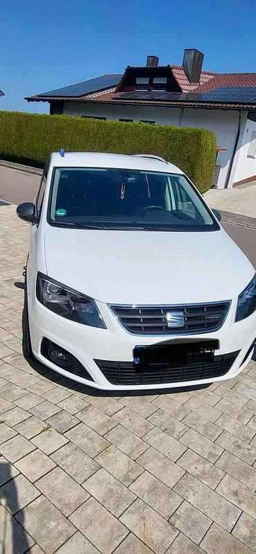 Weiß Gebraucht 2016 Seat Alhambra 4Drive Van / Kleinbus | 24.750 € (Fairer Preis) - Bild 1/4