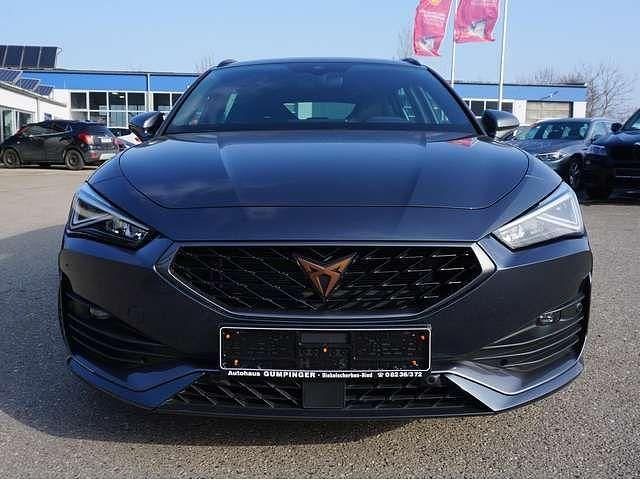 Gebraucht Cupra Leon 204 PS (150 kW) 2024 Magnetic tech grau metallic Kombi