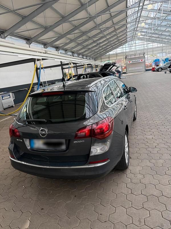 Gebraucht Opel Astra 110 PS (80 kW) 2016 Andere farben Kombi