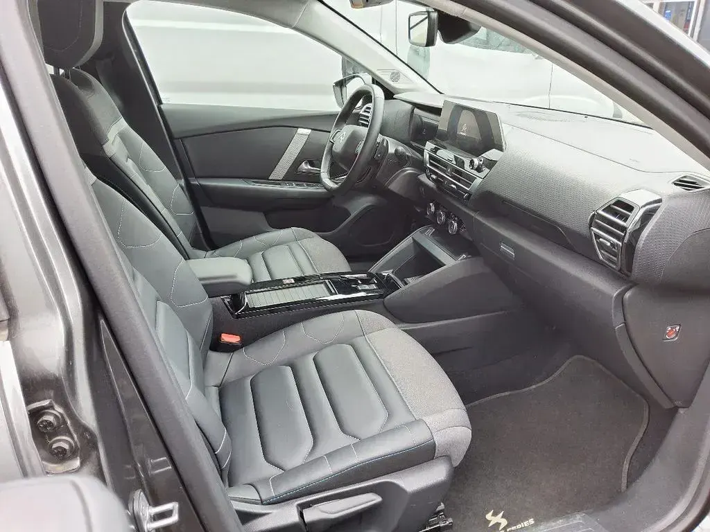 Gebraucht Citroën C4 X PureTech 131 PS (96 kW) 2024 Platinumgrau metallic SUV
