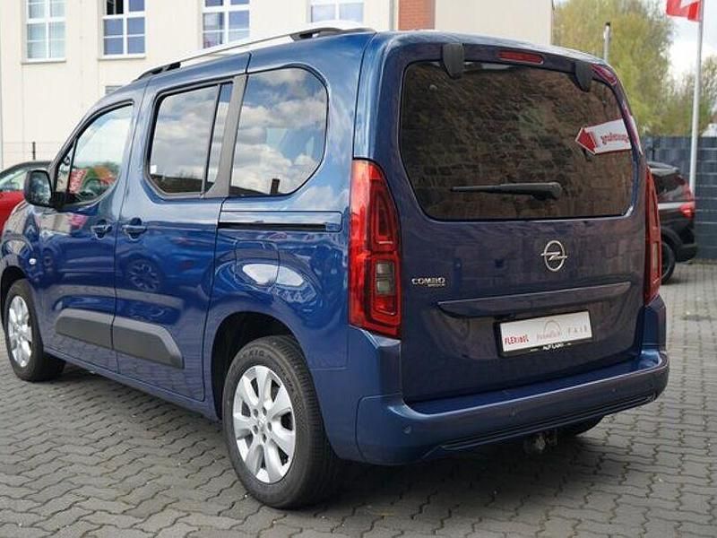 Second-hand Opel Combo 110 CP (80 kW) 2020 Albastru Monovolum