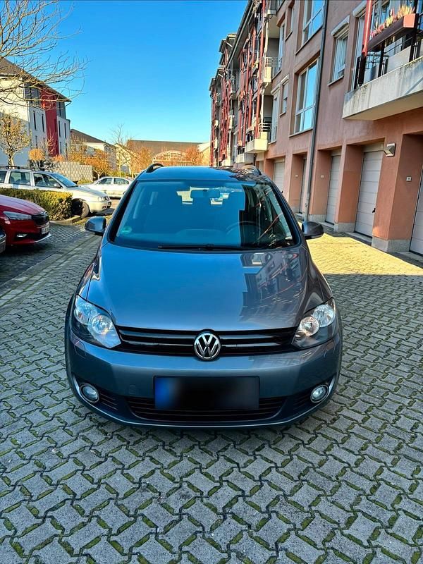 Gebraucht VW Golf VII 105 PS (77 kW) 2012 Grau Limousine