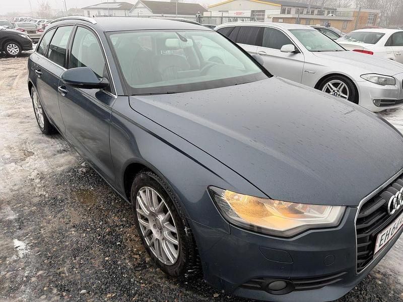 Gebraucht Audi A6 Sport 179 PS (131 kW) 2012 Blau Kombi
