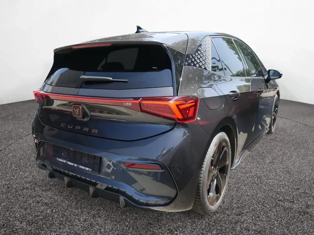 Gebraucht Cupra Born 150 kW (204 PS) 2023 Schwarz Kleinwagen