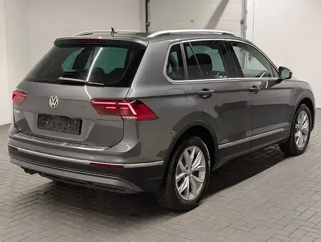Gebraucht VW Tiguan Highline 150 PS (110 kW) 2019 Indiumgraumet. SUV