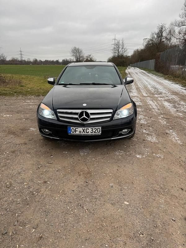 Schwarz Gebraucht 2008 Mercedes C320 Limousine | 6.500 € (Fairer Preis) - Bild 1/4