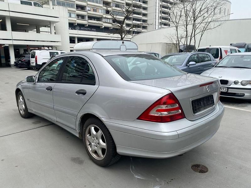 Gebraucht Mercedes C200 122 PS (89 kW) 2004 Other Limousine