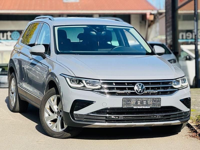 Grau Gebraucht 2021 VW Tiguan Elegance SUV | 24.399 € (Superpreis) - Bild 1/4