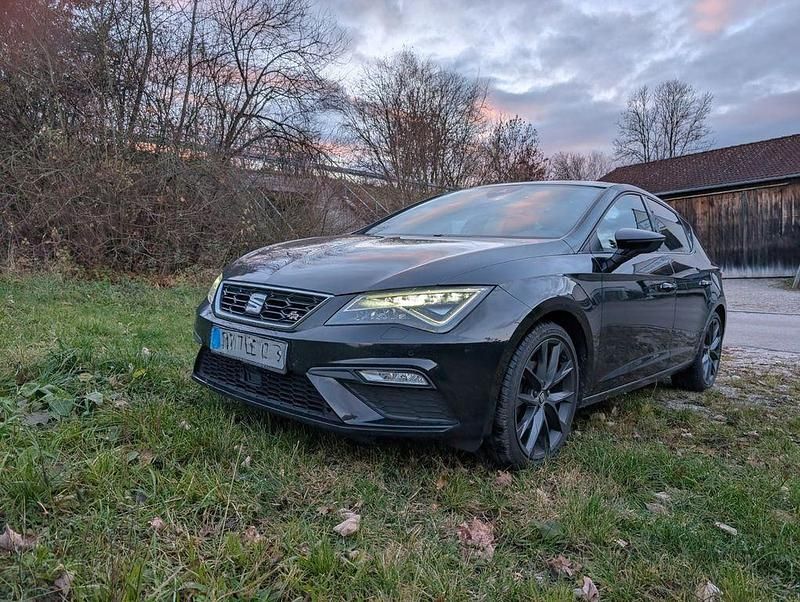 Schwarz Gebraucht 2019 Seat Leon FR Limousine | 15.900 € (Fairer Preis) - Bild 1/4