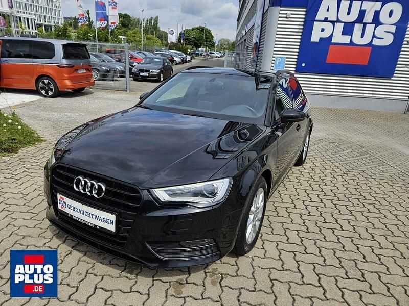 Schwarz Gebraucht 2014 Audi A3 Sportback Comfort Kombi | 10.989 € (Fairer Preis) - Bild 1/4