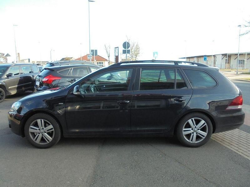 Gebraucht VW Golf VI Match 122 PS (89 kW) 2013 Schwarz Kleinwagen