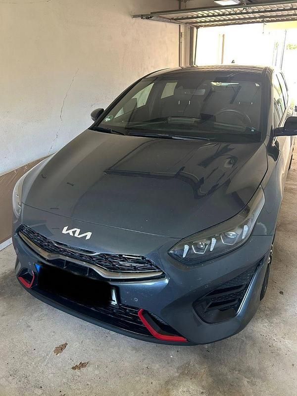 Gebraucht Kia ProCeed GT 204 PS (150 kW) 2023 Grau Kombi