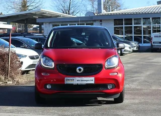 Second-hand Smart ForFour Passion 90 CP (66 kW) 2017 Roșu Hatchback