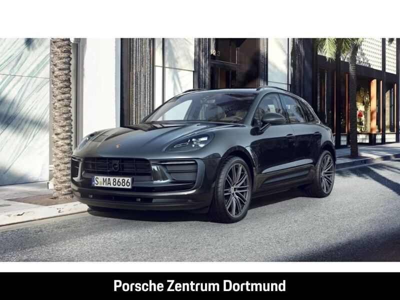 Tiefschwarzmetallic Gebraucht 2023 Porsche Macan SUV | 74.900 € (Teuer) - Bild 1/4