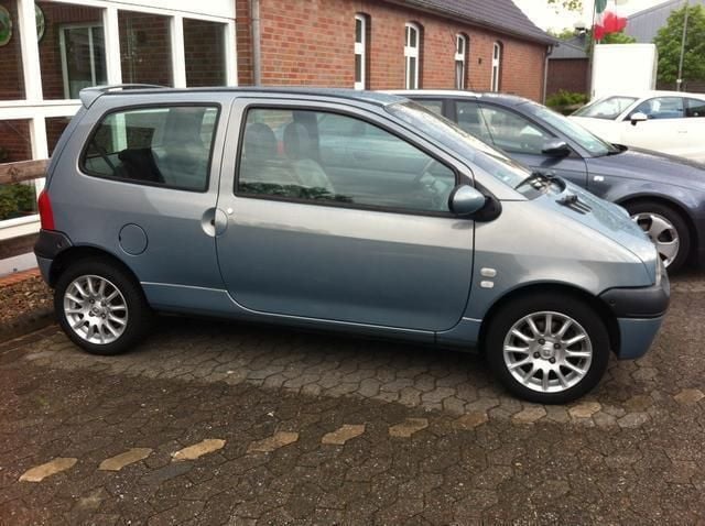 Gebraucht Renault Twingo Initiale 75 PS (55 kW) 2004 Silber metallic Kleinwagen