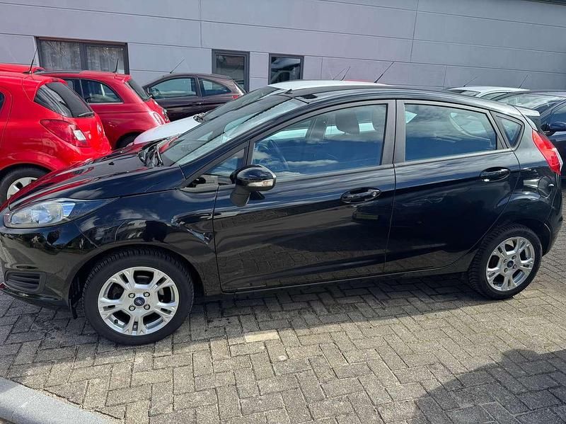 Gebraucht Ford Fiesta Trend 82 PS (60 kW) 2014 Schwarz Kleinwagen