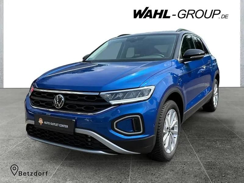 Blau Gebraucht 2025 VW T-Roc Life SUV | 28.460 € (Guter Preis) - Bild 1/4