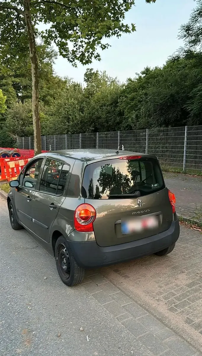 Gebraucht Renault Modus 75 PS (55 kW) 2005 Grün Van / Kleinbus