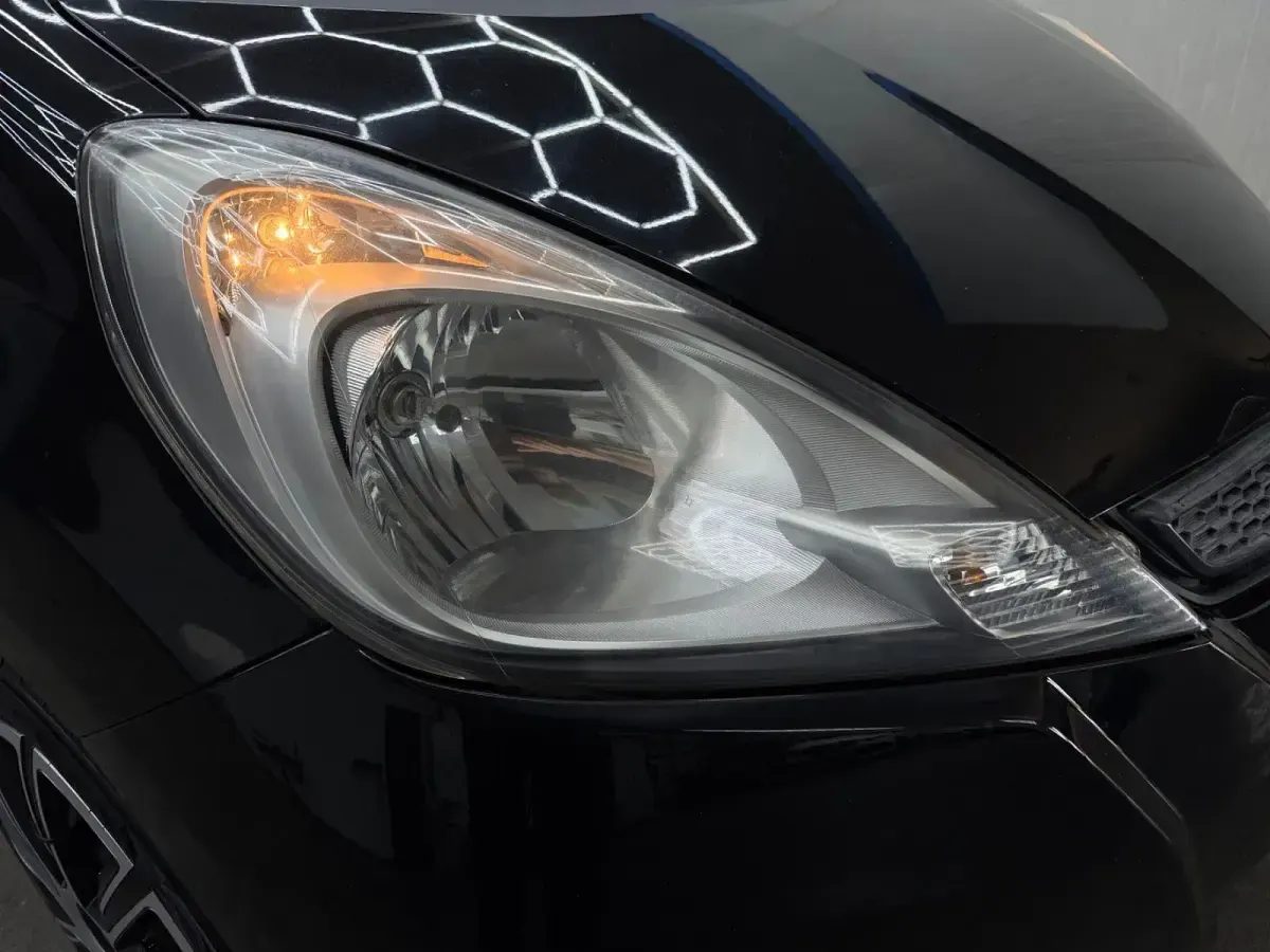 Gebraucht Honda Jazz Trend 99 PS (72 kW) 2011 Schwarz Kleinwagen