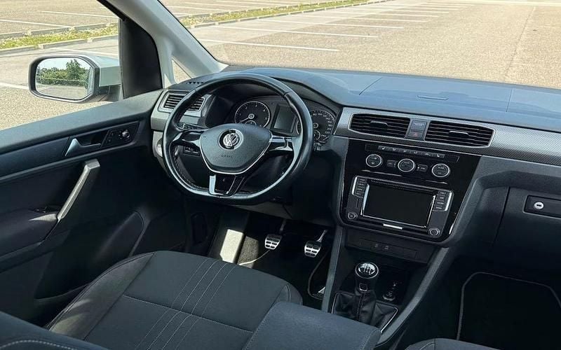 Gebraucht VW Caddy 131 PS (96 kW) 2019 Grau Van / Kleinbus