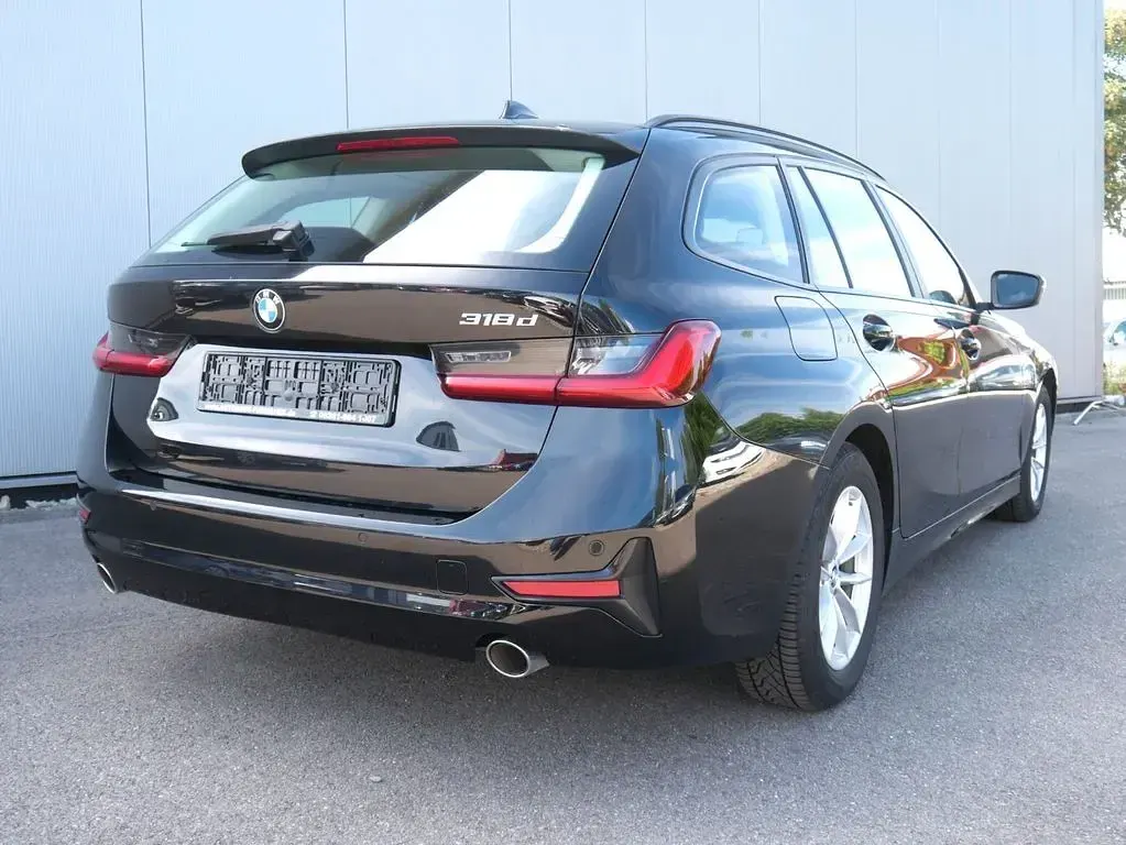 Gebraucht BMW 318 Advantage 150 PS (110 kW) 2019 Schwarz Kombi