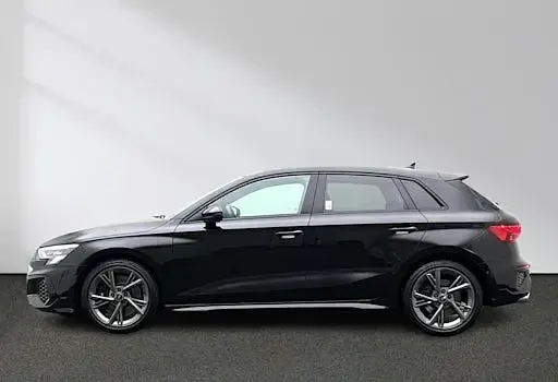 Gebraucht Audi S3 Design 310 PS (228 kW) 2023 Mythosschwarz metallic Limousine