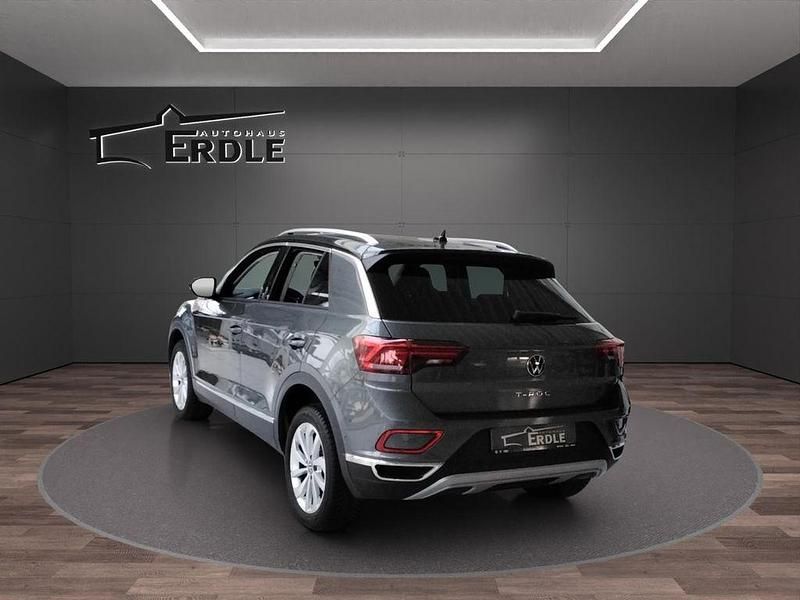 Gebraucht VW T-Roc Pro 150 PS (110 kW) 2024 Grau SUV