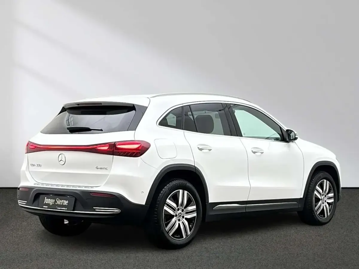 Gebraucht Mercedes EQA350 Progressive 214 kW (292 PS) 2025 Unilack polarweiß SUV