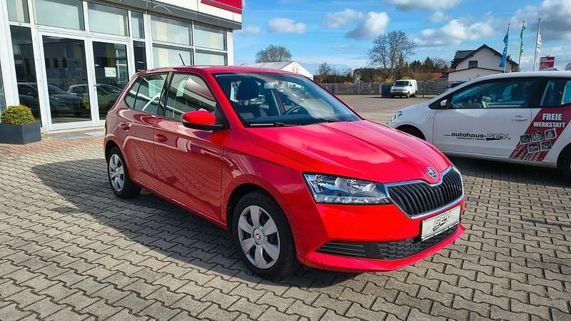 Gebraucht Skoda Fabia Active 95 PS (69 kW) 2019 Rot Limousine