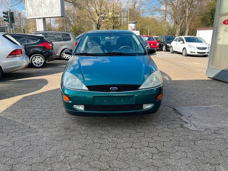 Gebraucht Ford Focus Ghia 116 PS (85 kW) 1999 Grün Limousine
