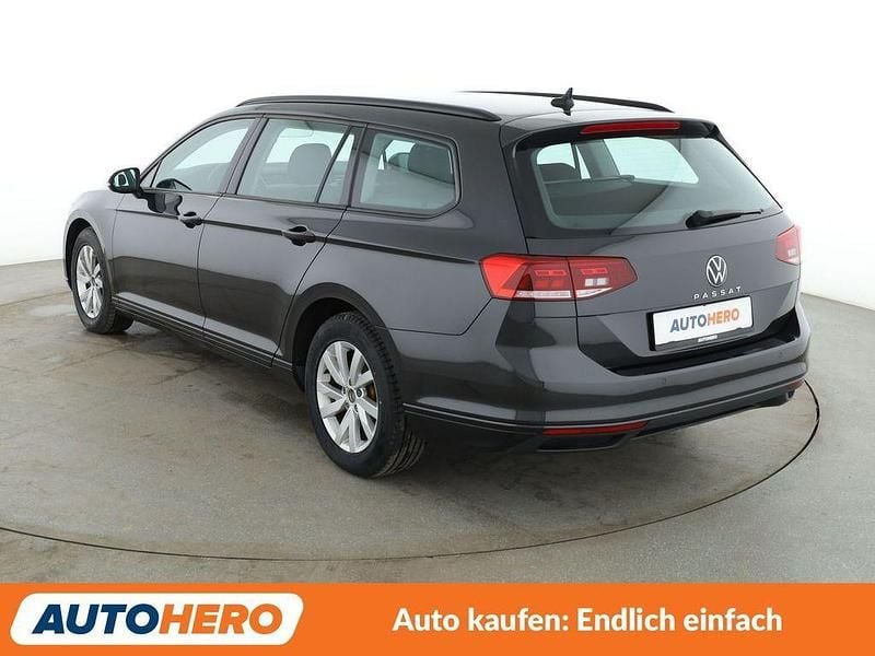 Gebraucht VW Passat 150 PS (110 kW) 2021 Grau Kombi