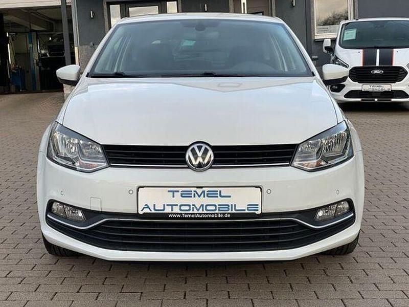 Gebraucht VW Polo LOUNGE 60 PS (44 kW) 2015 Weiß Limousine