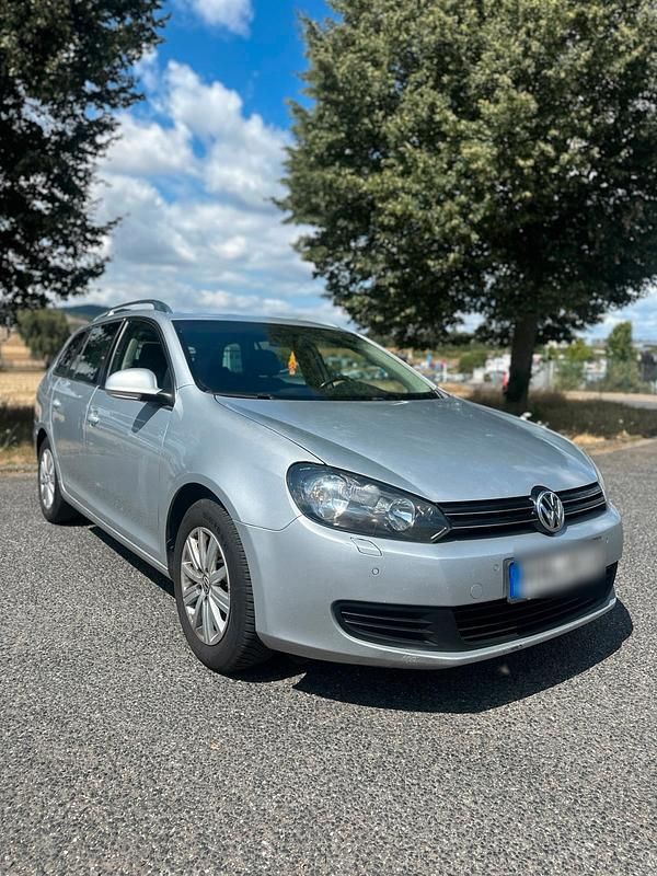 Silber Gebraucht 2011 VW Golf VI Kombi | 3.499 € (Guter Preis) - Bild 1/4