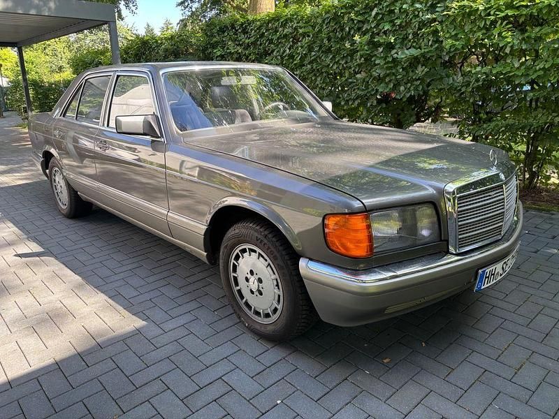 Grau Gebraucht 1987 Mercedes 260 SE Limousine | 9.990 € - Bild 1/4