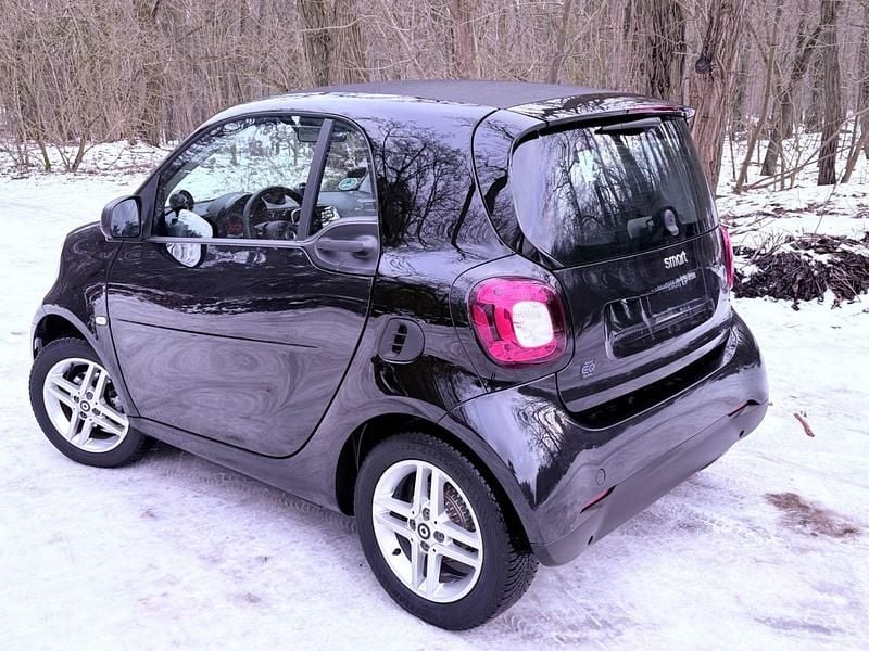 Gebraucht Smart ForTwo Coupé 60 kW (82 PS) 2022 Schwarz Coupé