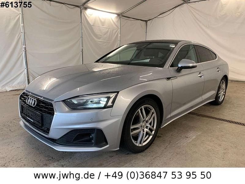 Grau Gebraucht 2023 Audi A5 Sportback Ambiente Limousine | 28.490 € - Bild 1/4