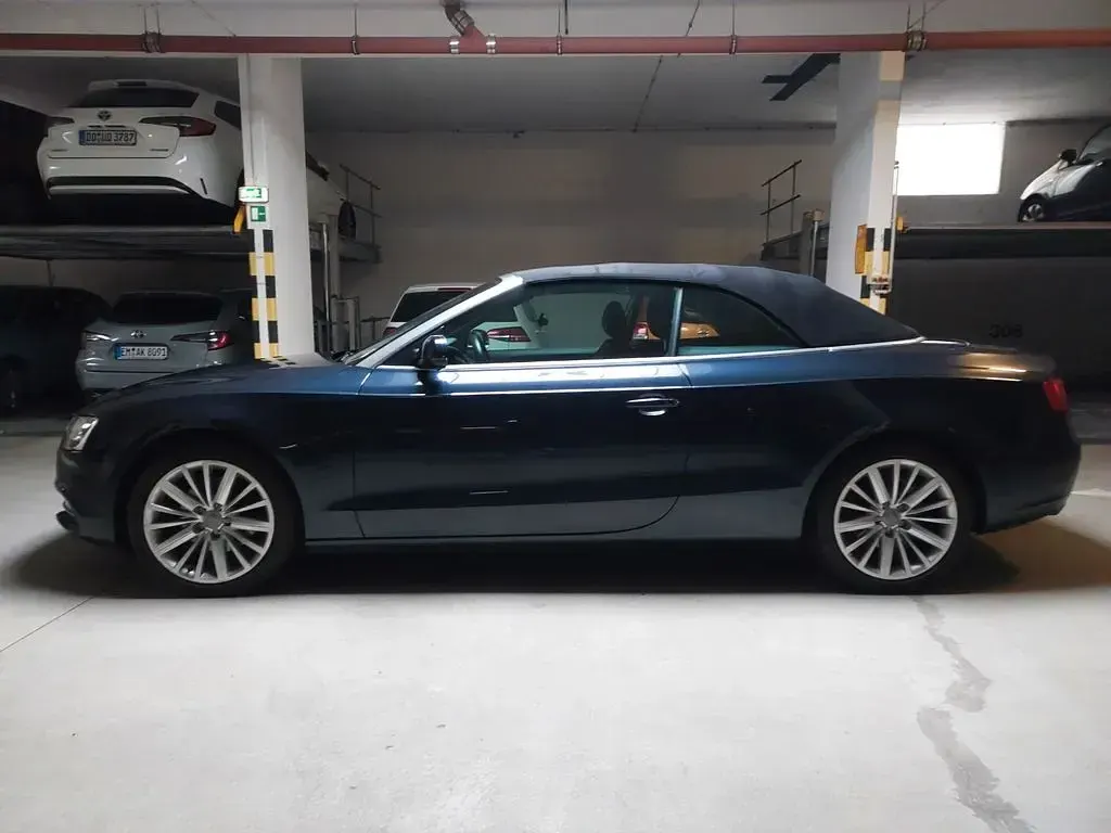 Gebraucht Audi A5 Cabriolet 170 PS (125 kW) 2012 Blau Cabrio