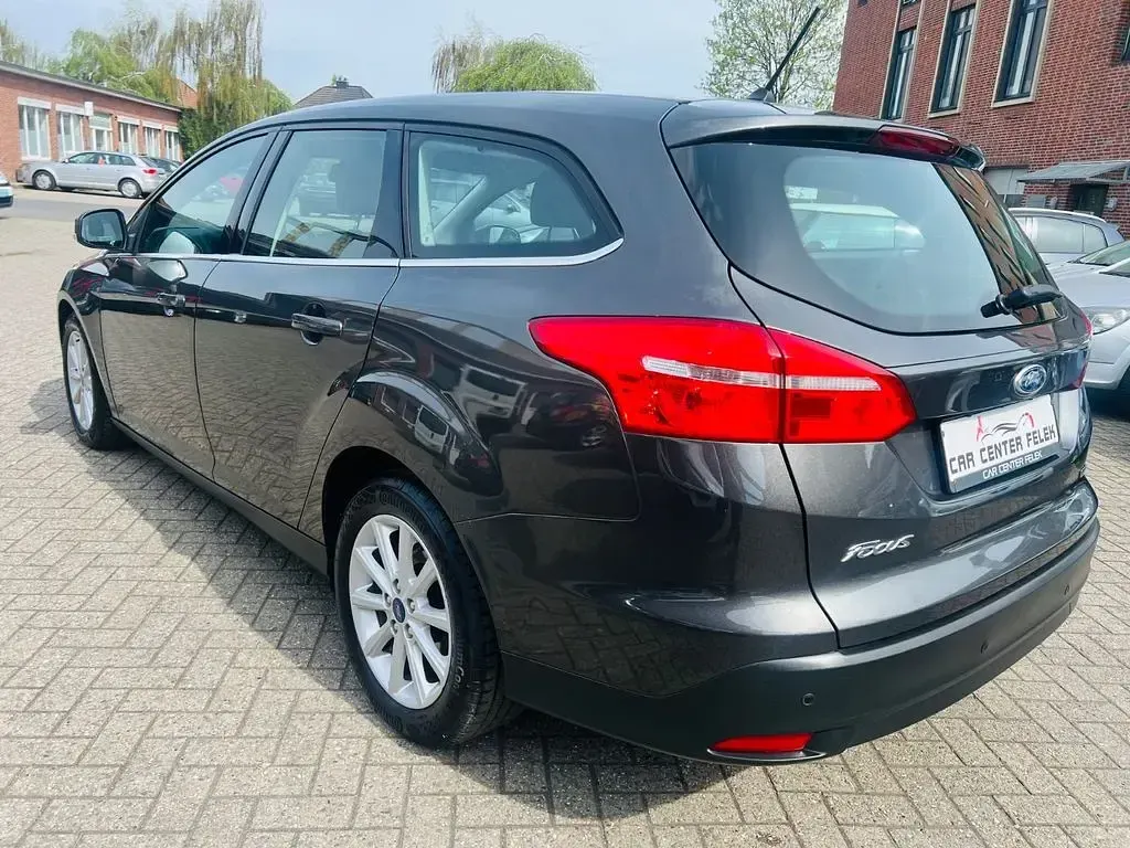 Second-hand Ford Focus Titanium 101 CP (74 kW) 2017 Gri Break