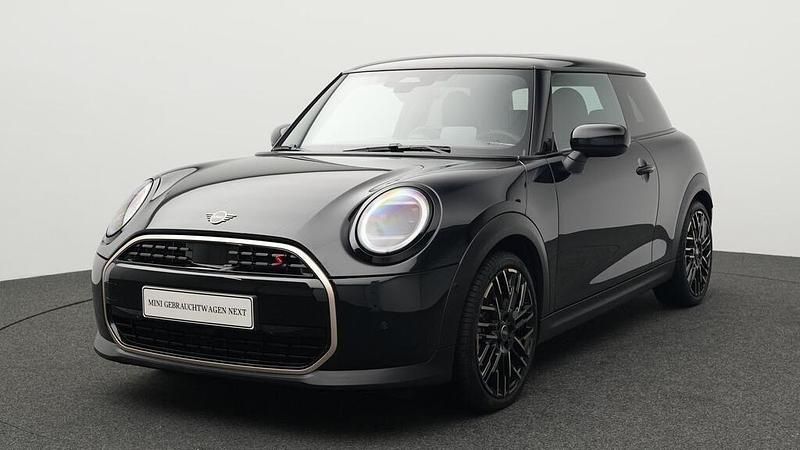 Gebraucht Mini Cooper S Favoured 204 PS (150 kW) 2024 Schwarz Kleinwagen