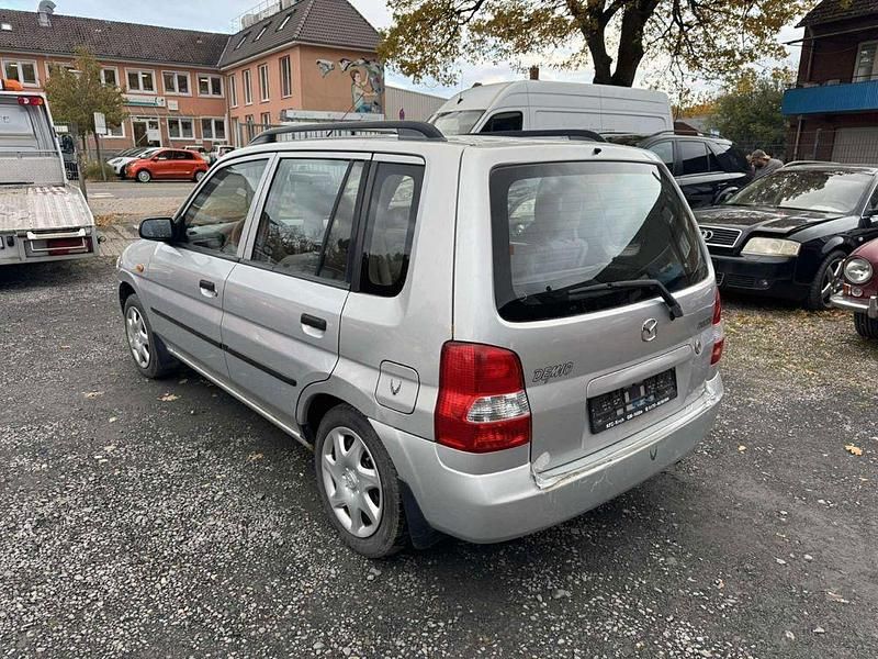 Gebraucht Mazda Demio Exclusive 75 PS (55 kW) 2002 Grau Kleinwagen